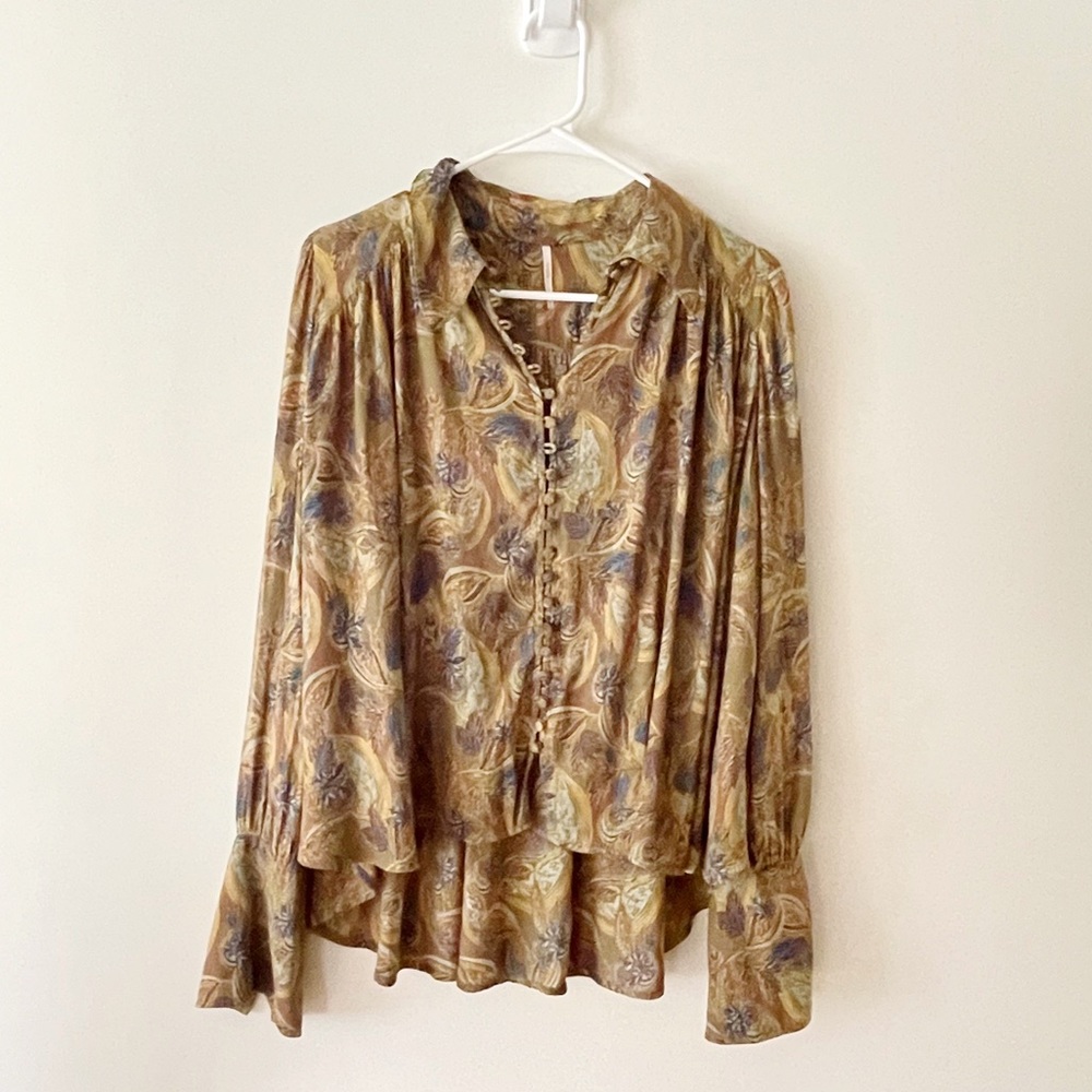 Free People green leaf paisley long sleeved shirt